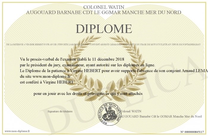 Diplome-de-la-patience-a-Virgine-HEBERT-pour-avoir-supporte-l-absence-de-son-conjoint-Arnaud-LEMAGNEN-exercant-son-stage-de-motocycliste-au-Cnfsr-de-Fontainebleau